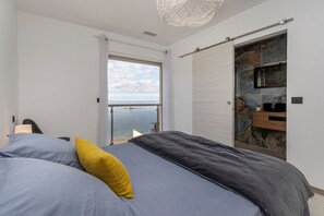 3 bedrooms, iron/ironing board, free WiFi, bed sheets - The beach house (Calcatoggio)