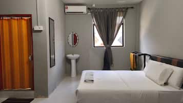 Family Suite | 1 bedroom, free WiFi, bed sheets