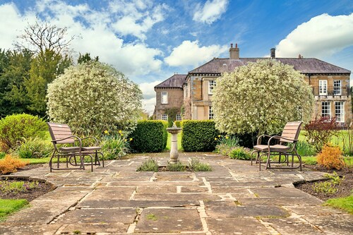 Lodge in Thirsk With Spa & Countryside Views