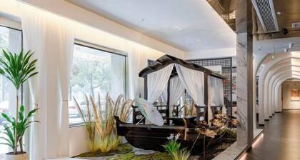 Hehuaju Hotel (Chuzhou Suning Plaza)