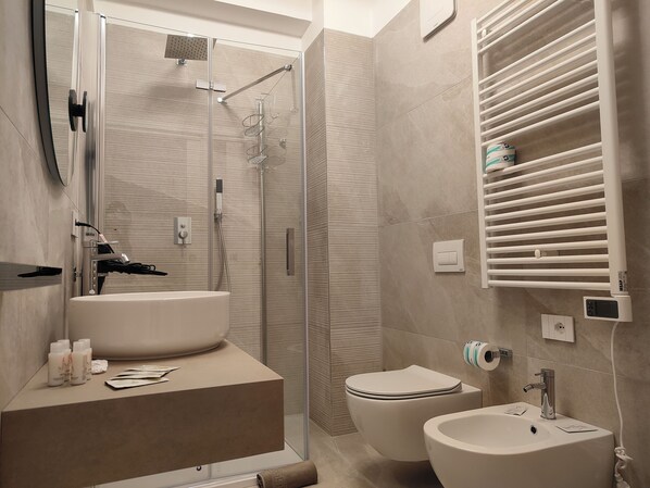 Superior Apartment, Balcony | Bathroom