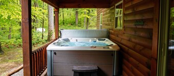 Bear Crossing | Hocking Hills, Sleeps 10, Pets