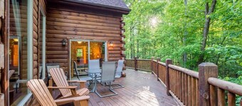 Grand Bentley | Hocking Hills | Pool