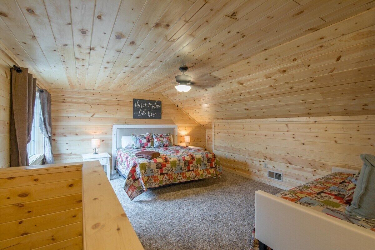 2 bedrooms, WiFi (free), bed sheets