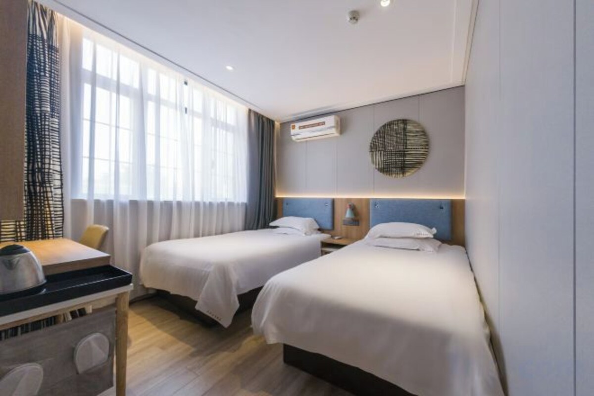 2-bed Room