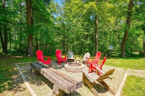 Property grounds - Amazing Starr Cabin | Hocking Hills, Hot Tub, 3BR (Rockbridge)