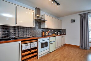 Apartment | Private kitchen - Apartment in Whitby Near Whalebone Arch (Whitby)