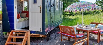 施拉瓦丁星空夜晚的 火車車廂住宿  