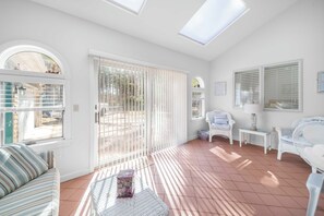 Interior - Classic Cape Escape in Charming Cotuit (Contuit)