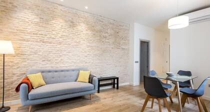 Old Town Building, Rooftop terrace with pool and views! - Several units
