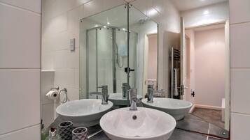 Cottage | Bathroom | Hair dryer