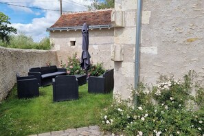 Grange à Porteau du Domaine des Cyclamens | Terrace/patio