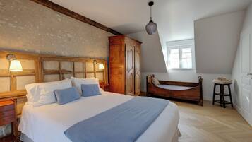 Grange à Porteau du Domaine des Cyclamens | 5 bedrooms, premium bedding, individually decorated