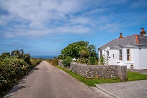 Cottage | Exterior - Bungalow in Pendeen With Stunning Sea Views (Penzance)