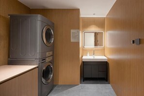 Unclassified image, 4 of 20, button - JHW Hotel (Beijing)