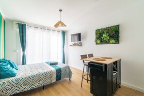 1 sovrum, strykjärn/strykbräda, wi-fi och sängkläder