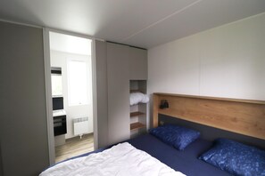 House | 2 bedrooms, individually furnished - Chalet by Hegermeer With Lake Access (Heeg)