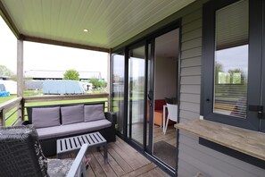 Balcony - Chalet by Hegermeer With Lake Access (Heeg)