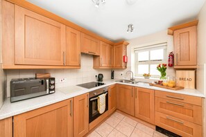Cottage | Private kitchen | Highchair - Lodge in Thirsk With Spa & Scenic Trails (Thirsk)
