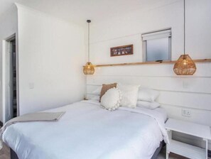 4 bedrooms, WiFi - Comfort Apartment (Cape Town)