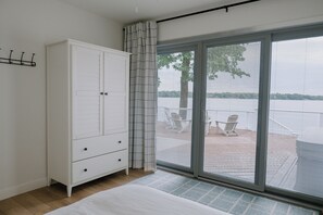 3 bedrooms, travel cot, WiFi, bed sheets