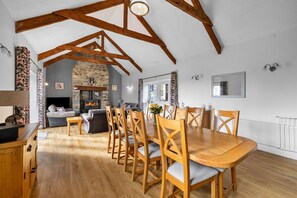 Cottage | Dining - Spacious Holiday Home in North Devon, No Deposit (Holsworthy)