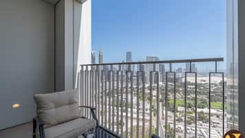 Apartamento de lujo, vistas a la ciudad | Balcón