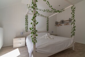 House | 2 bedrooms, individually furnished, bed sheets