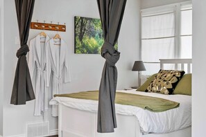 1 Schlafzimmer, Schreibtisch, Reisekinderbett, WLAN
