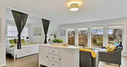 Local Loft • Downtown Okotoks • 2BD • Private