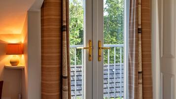 Cottage | 2 bedrooms, iron/ironing board