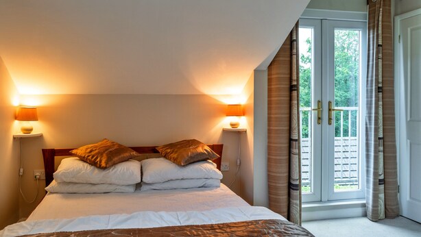 Cottage | 2 bedrooms, iron/ironing board - Lodge in High Bickington Near River Taw (Umberleigh)