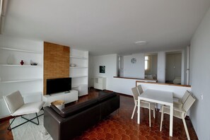 Smart TV, ping pong