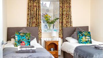 Apartment | 2 bedrooms, iron/ironing board