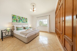 6 chambres, draps fournis