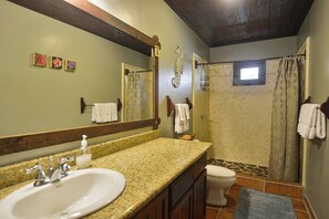 Hair dryer, towels - Mission Gate 3B, 2-bedroom condo by Island House Vacation Rentals (West Bay)
