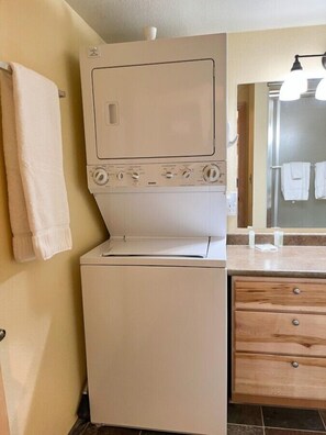 Bathroom - CBL 2314 (Brian Head)