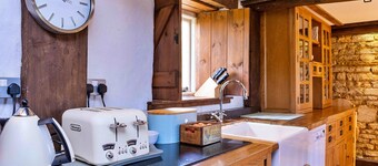 Riverview Holiday Home in Stamford, No Deposit