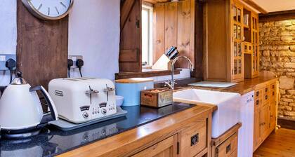 Riverview Holiday Home in Stamford, No Deposit