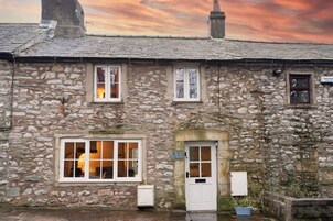 Cottage | Exterior detail