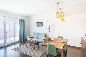 尊荣套房, 城市景观 | 免费婴儿床、免费 WiFi、床单