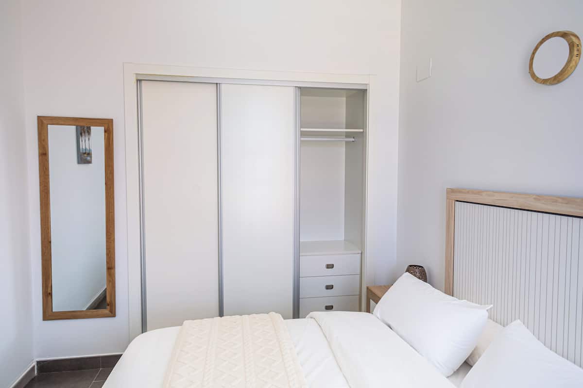 Soundproofing, cribs (free), WiFi (free), bed sheets