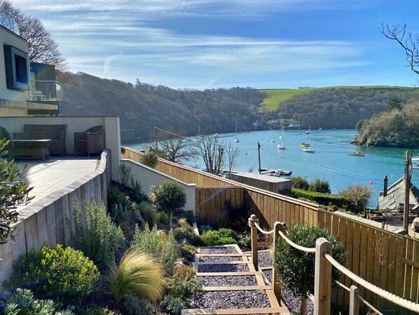 Apartment | Exterior - Seaview Apartment, No Deposit (Plymouth)