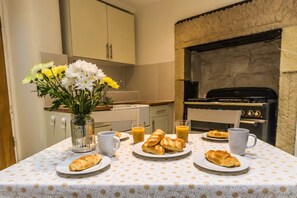 Cottage | Interior detail - Hillside Cottage in Matlock, No Deposit (Matlock)