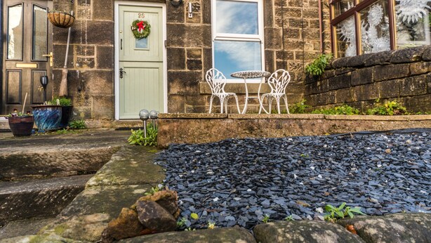 Garden - Hillside Cottage in Matlock, No Deposit (Matlock)
