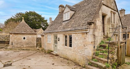 Cottage in Painswick Near Cotswold Way