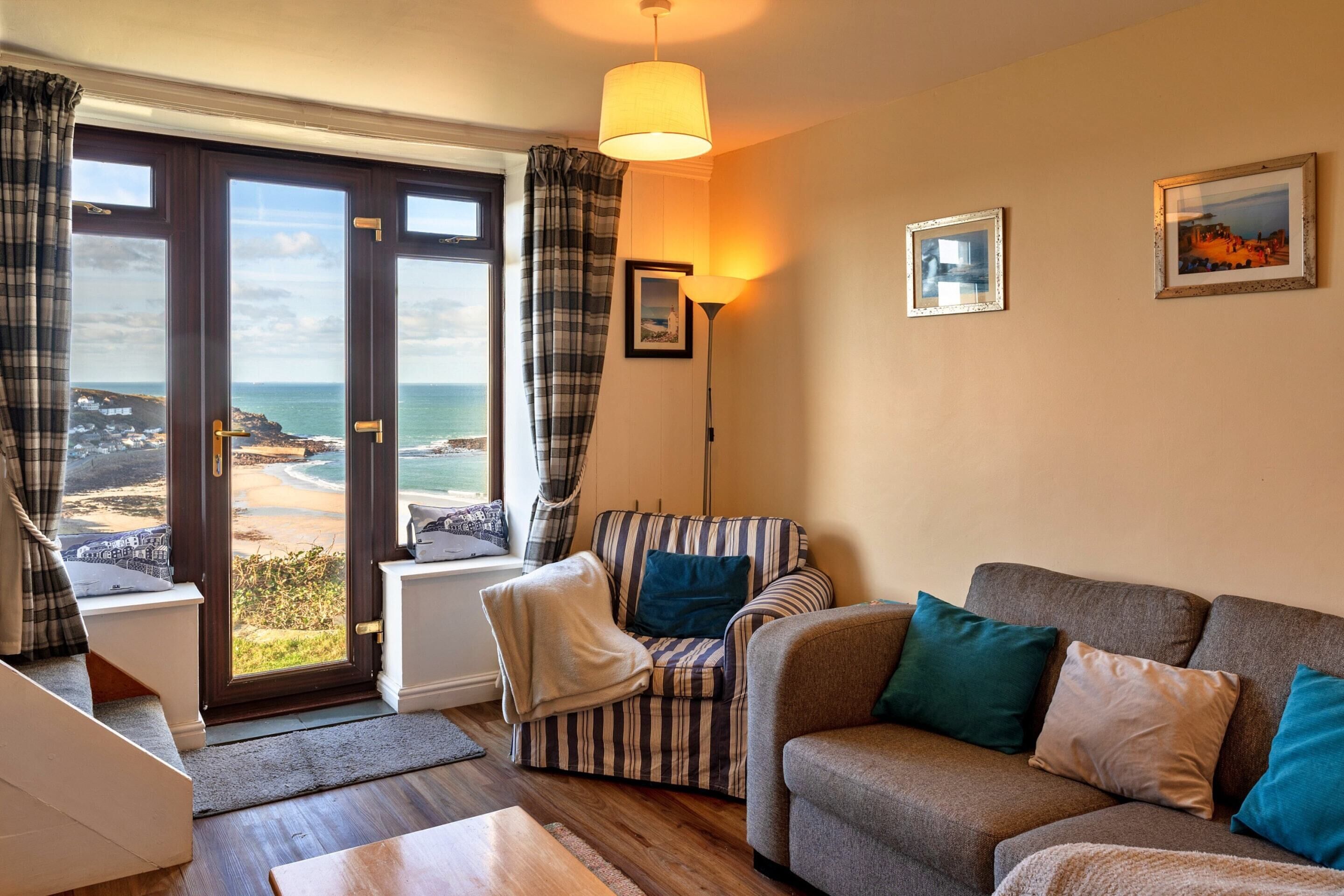 Cottage | Living area