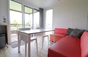 House | Dining - Chalet by Hegermeer With Harbor Access (Heeg)