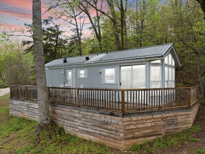 Exterior - PEACEFUL PASTURE CABIN WITH HORSE-FIELD OPEN VIEWS AND HOT-TUB (Stanton)