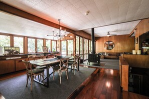 Dining - Dreamy 4-bedroom Estate in Beautiful Downtown Nevada City with Pool (Nevada City)